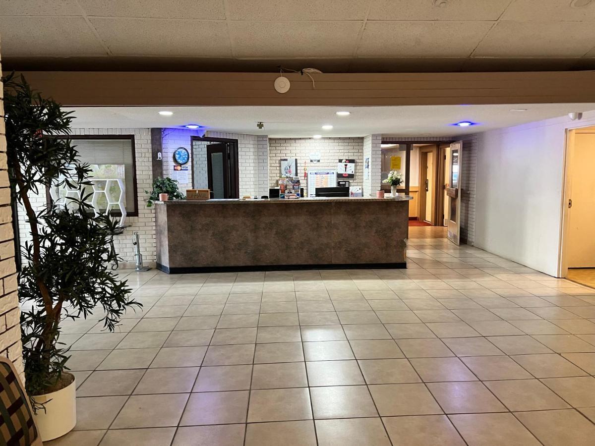 Lively Inn And Suites - Sudbury Naughton Exterior foto